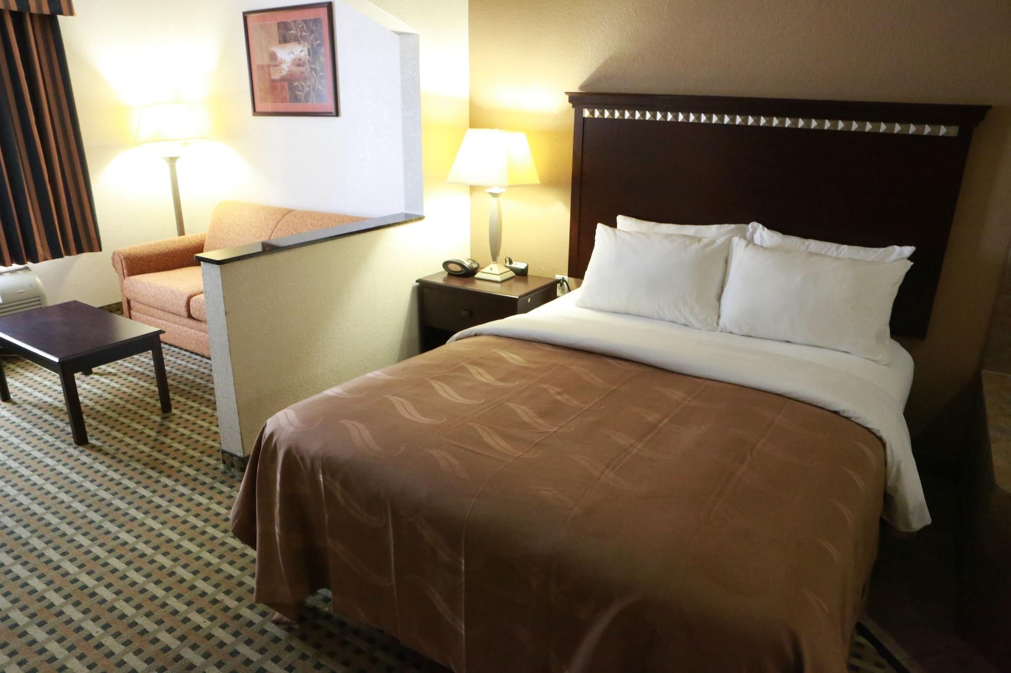 Quality Suites Burleson - Ft Worth エクステリア 写真