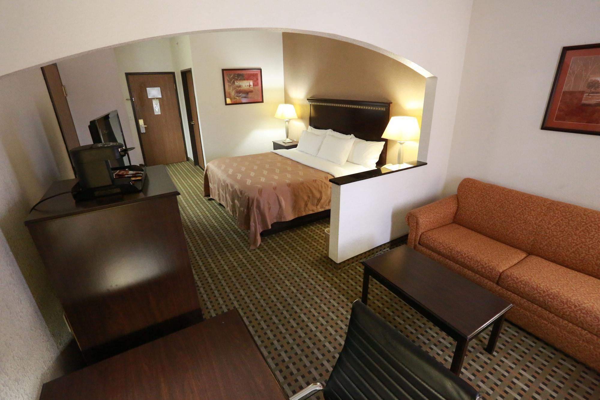 Quality Suites Burleson - Ft Worth エクステリア 写真