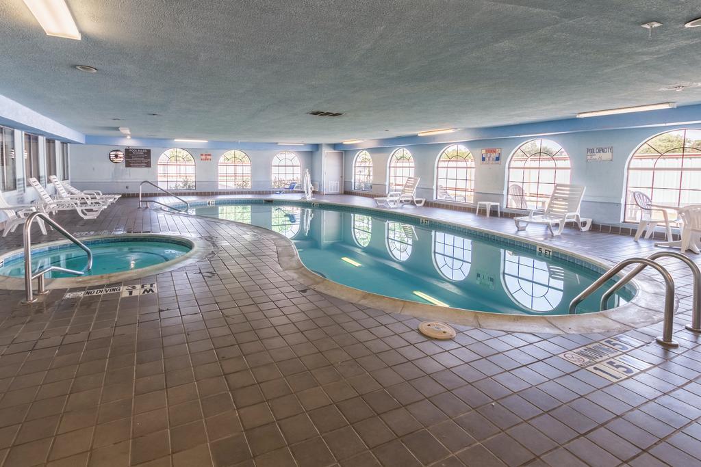 Quality Suites Burleson - Ft Worth エクステリア 写真