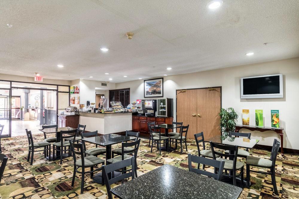 Quality Suites Burleson - Ft Worth エクステリア 写真