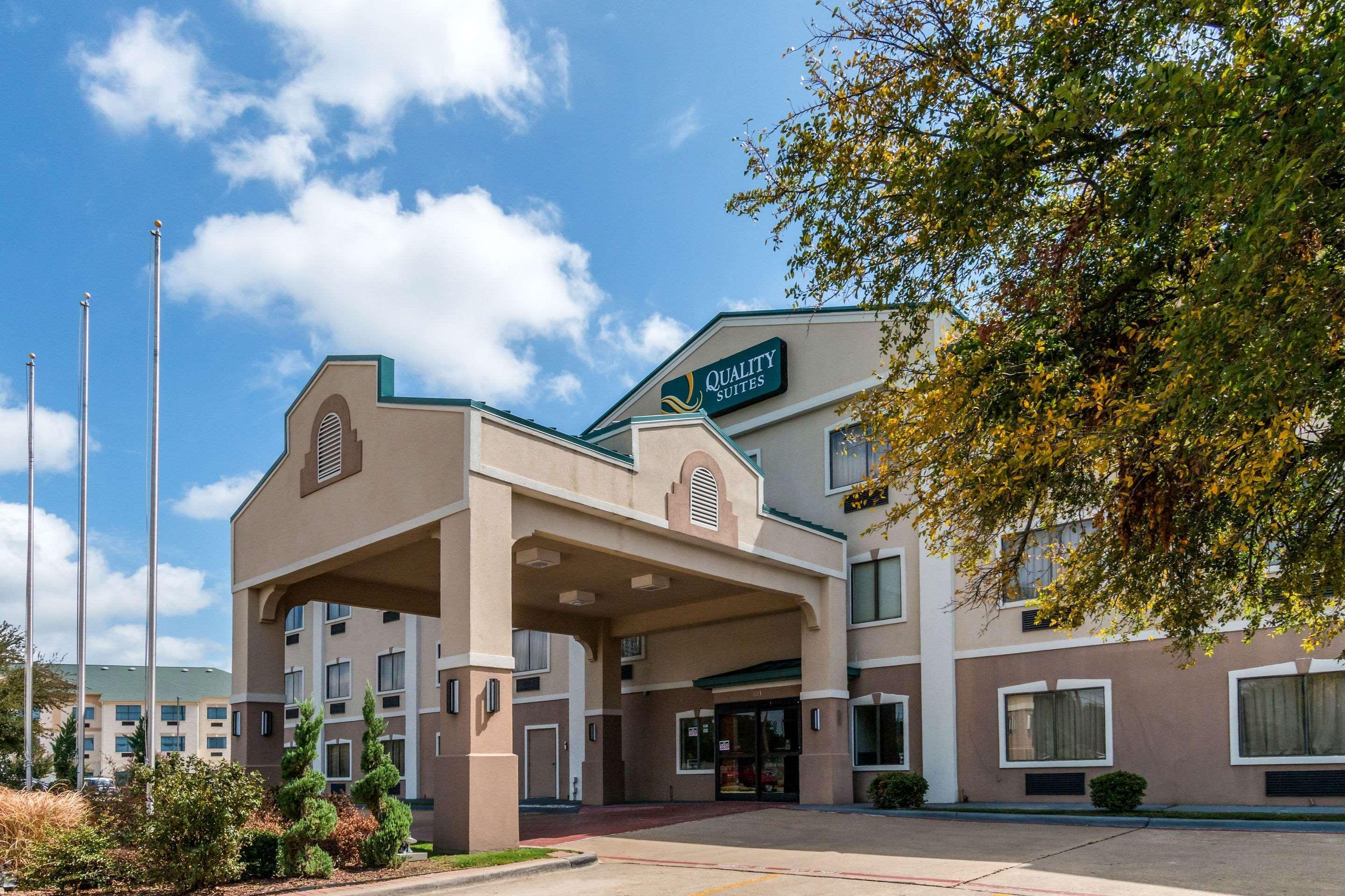Quality Suites Burleson - Ft Worth エクステリア 写真
