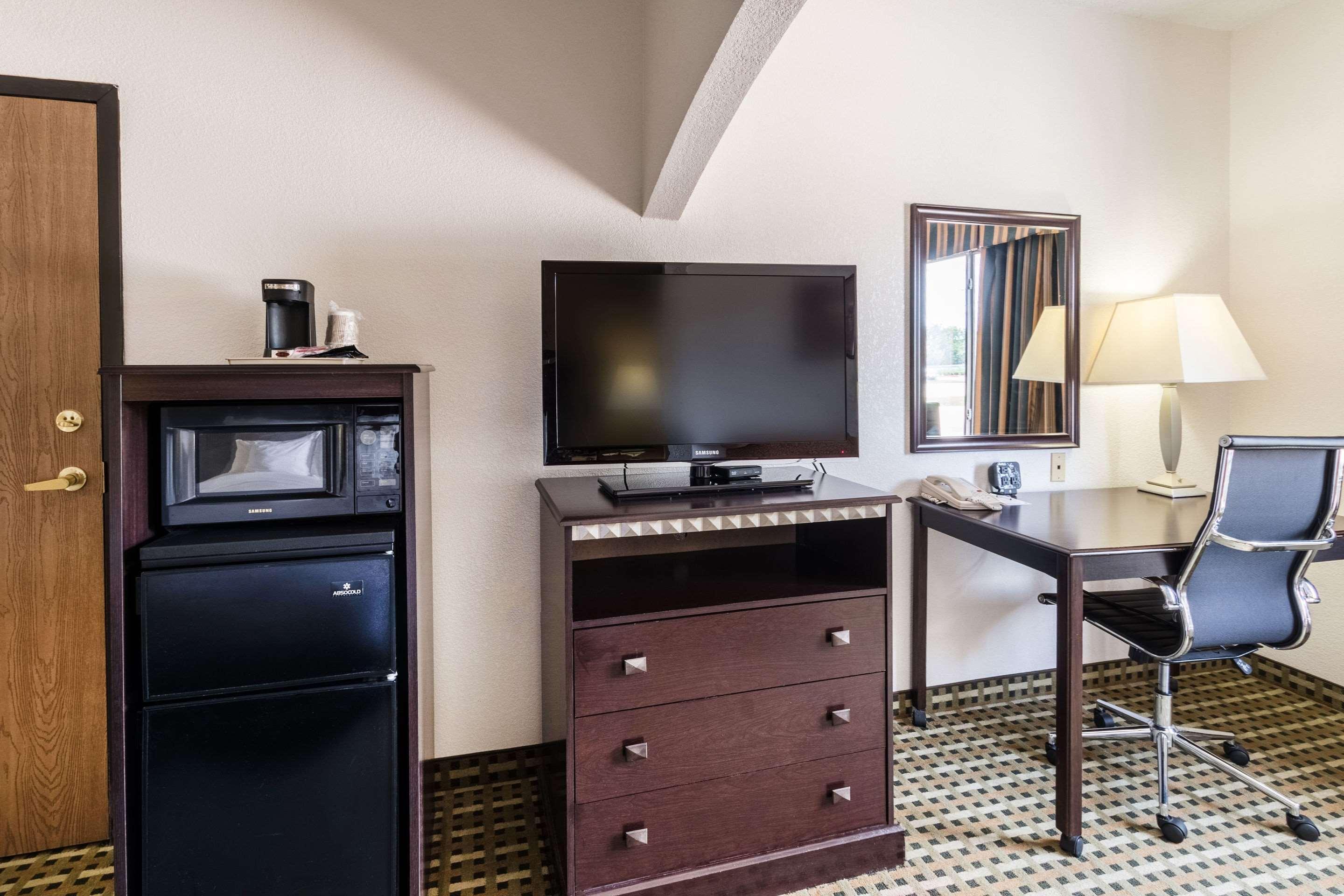 Quality Suites Burleson - Ft Worth エクステリア 写真
