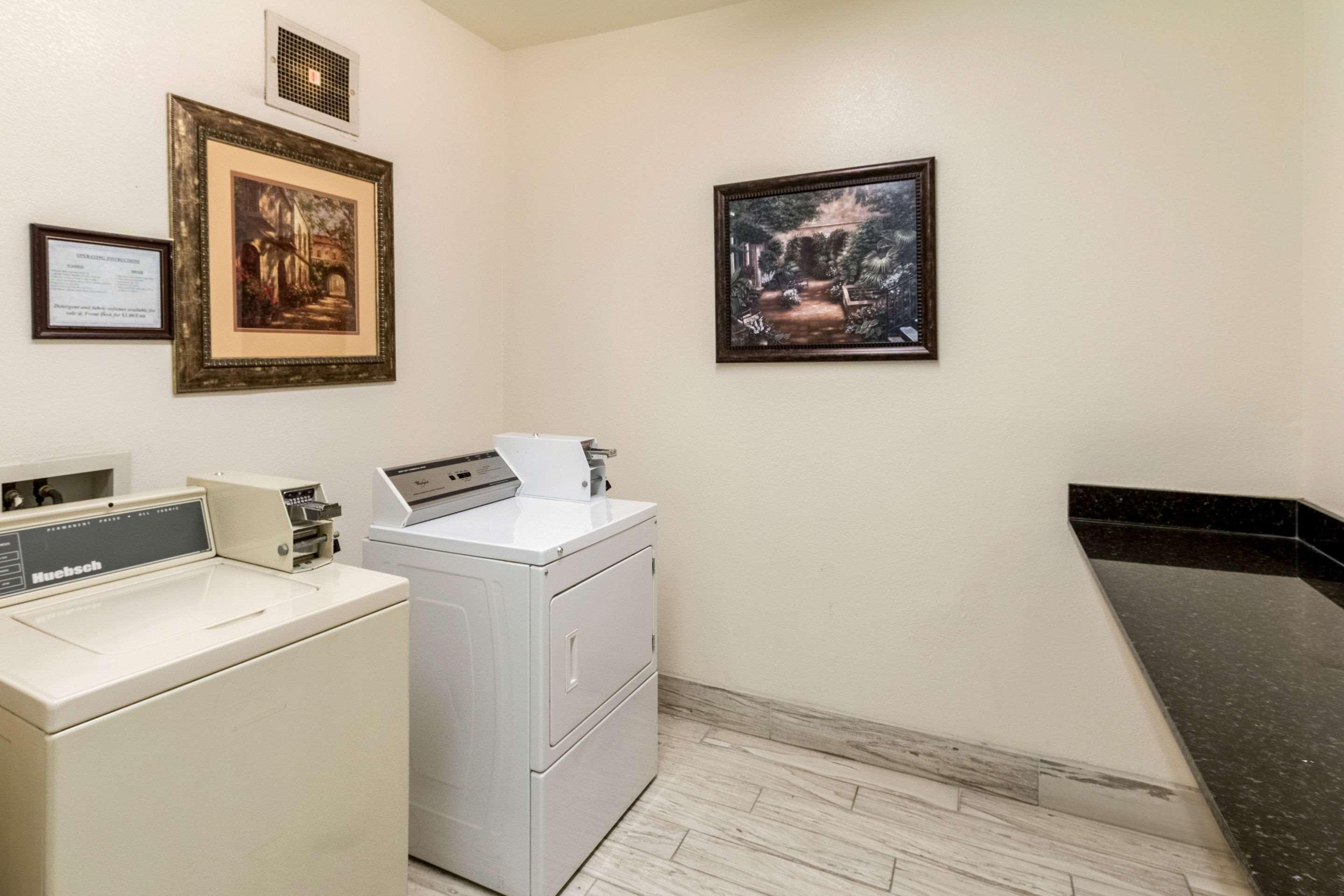 Quality Suites Burleson - Ft Worth エクステリア 写真