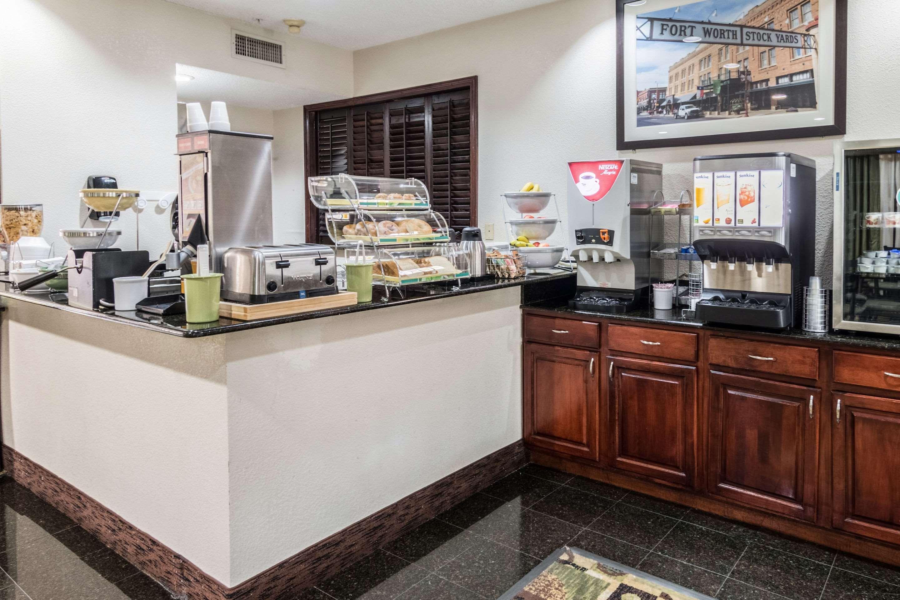 Quality Suites Burleson - Ft Worth エクステリア 写真