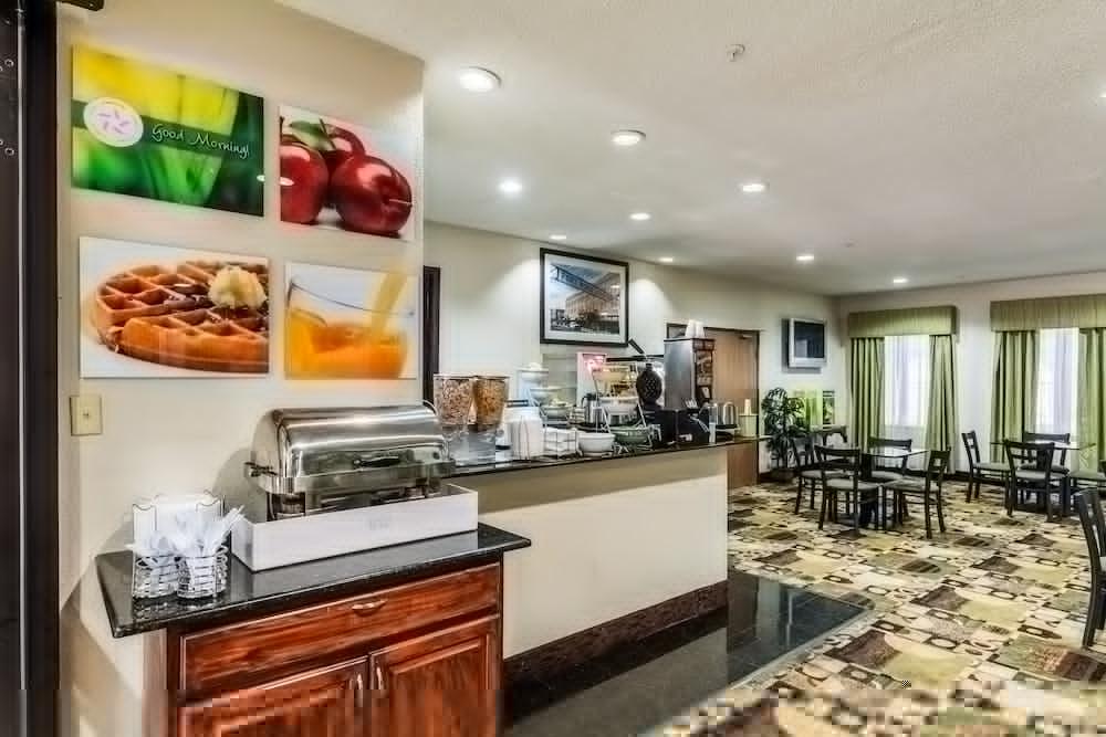 Quality Suites Burleson - Ft Worth エクステリア 写真
