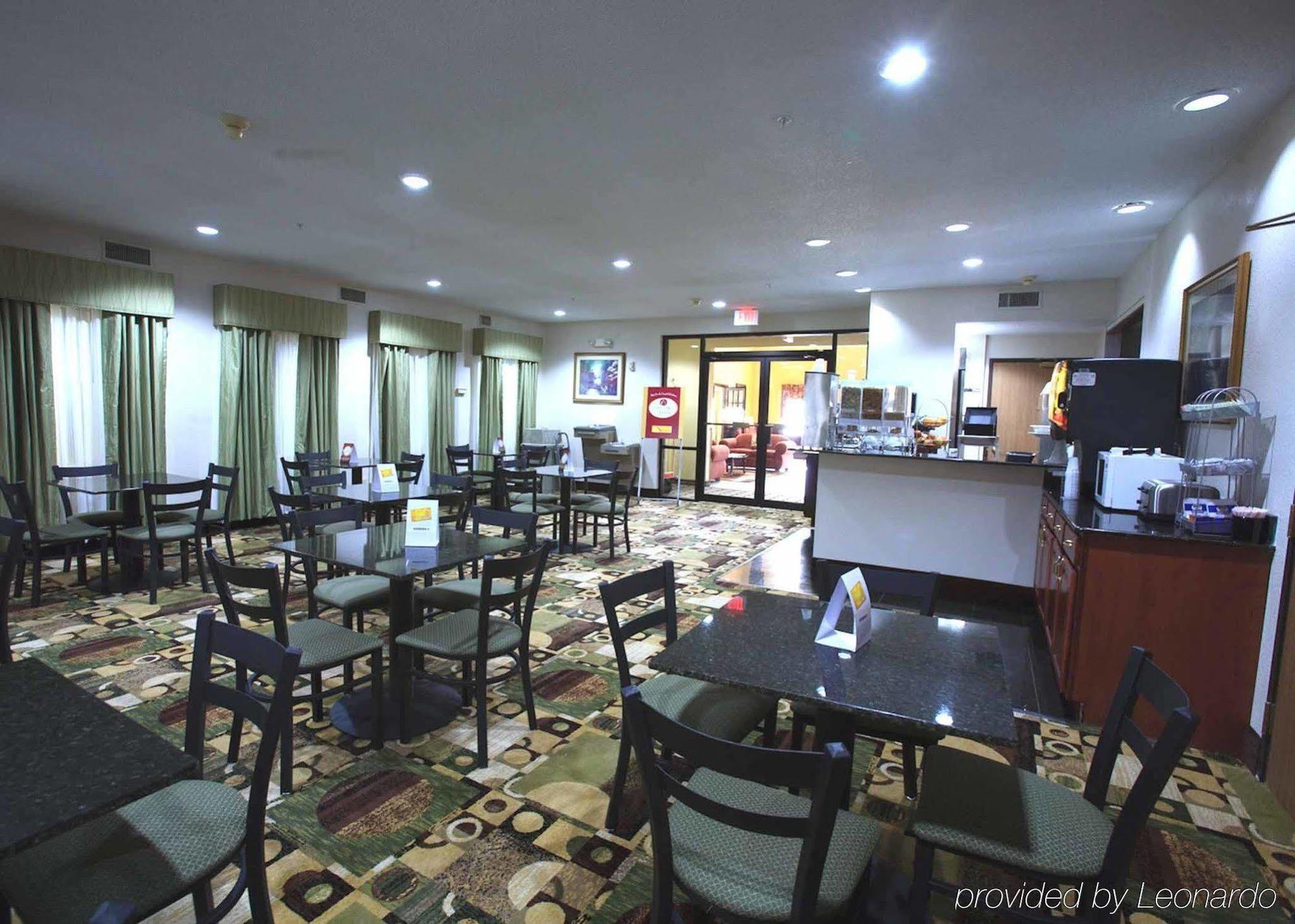 Quality Suites Burleson - Ft Worth レストラン 写真